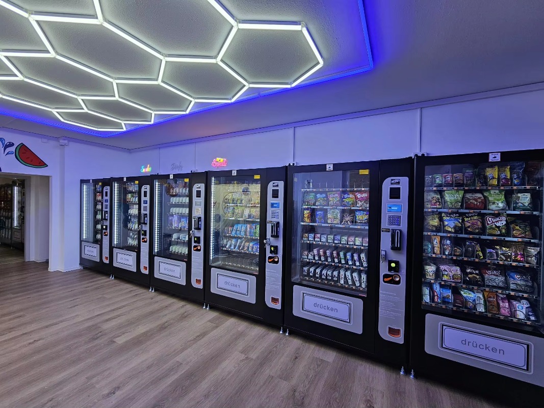 ตู้จำหน่ายขนมอัจฉริยะเชิงพาณิช - Commercial Vending Machine บทวิจารณ์และราคา